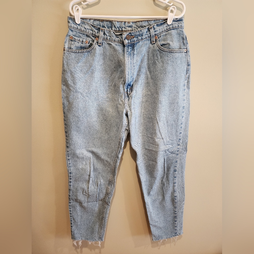 VINTAGE 90s Levis Distressed Slim Fit Tapered Leg 18 W Light Wash Denim Jean